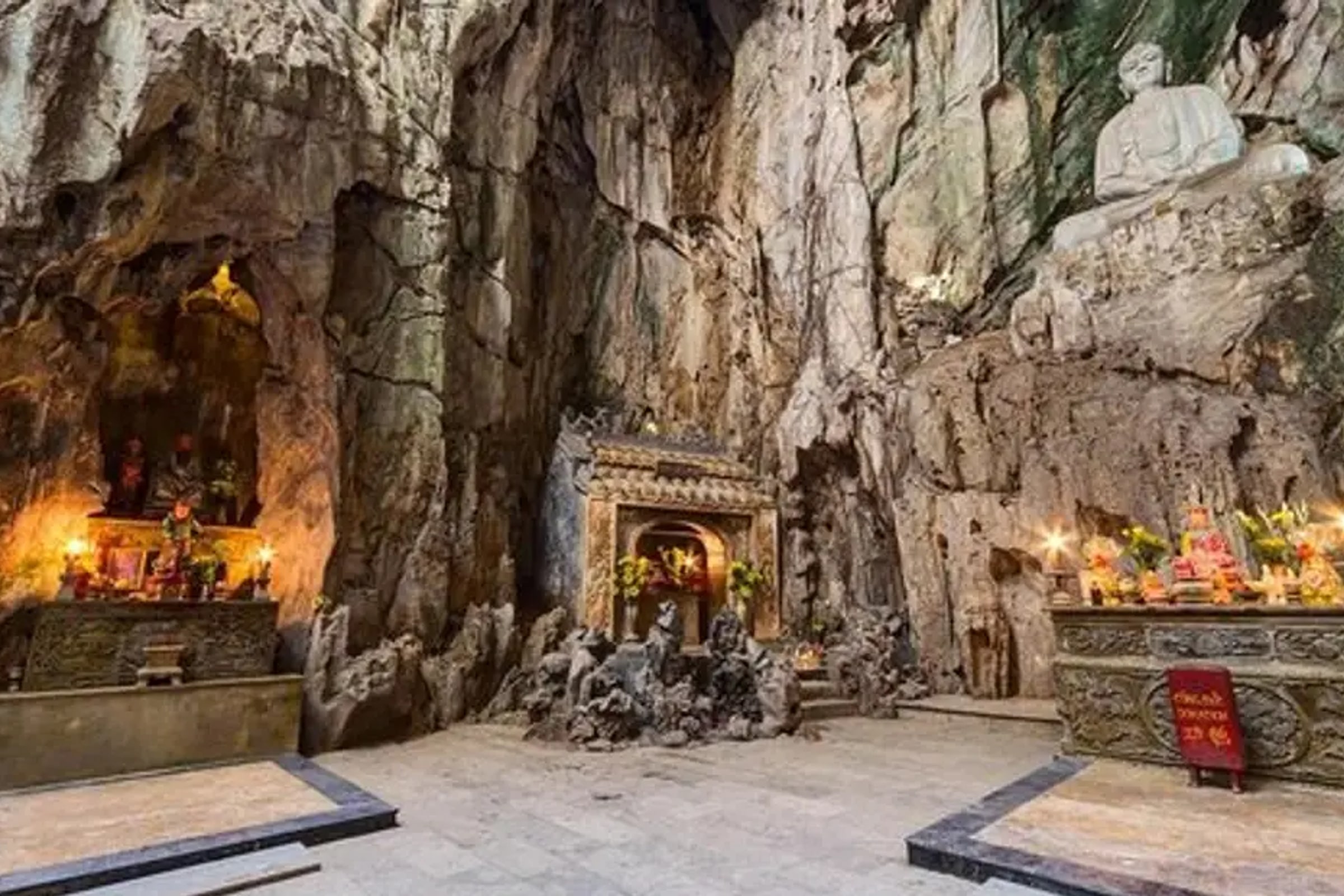 Marble Mountain and Lady Buddha from Hoi An or Da Nang